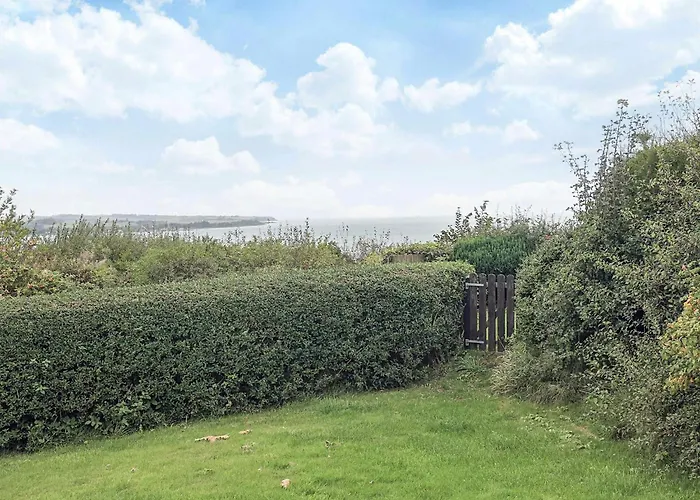 4 Person In * 斯楚厄